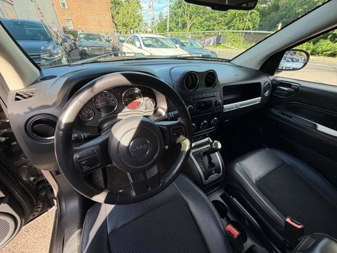 Used 2014 Jeep Compass Latitude AWD/4WD image 24