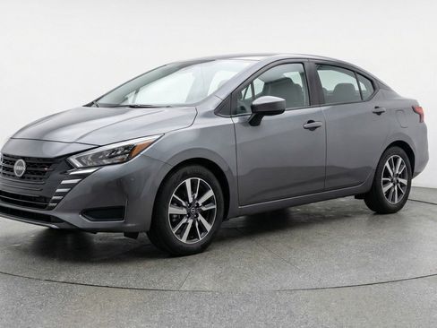 Used 2025 Nissan Versa SV FWD image 3