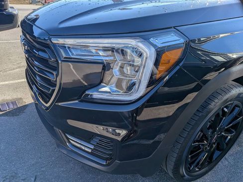 Certified 2024 GMC Terrain SLE w/ Elevation Edition image 2