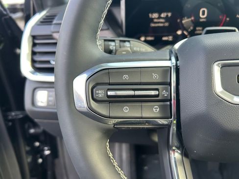 New 2026 GMC Acadia Denali image 17