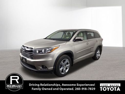 Used 2016 Toyota Highlander Limited image 1