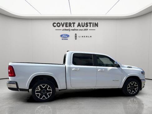 Used 2025 RAM 1500 Laramie AWD/4WD image 7
