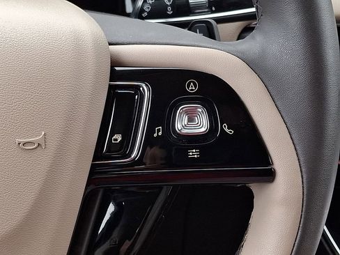 Used 2023 Lincoln Corsair AWD image 21