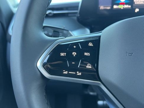 New 2025 Volkswagen ID. Buzz Pro S RWD image 18