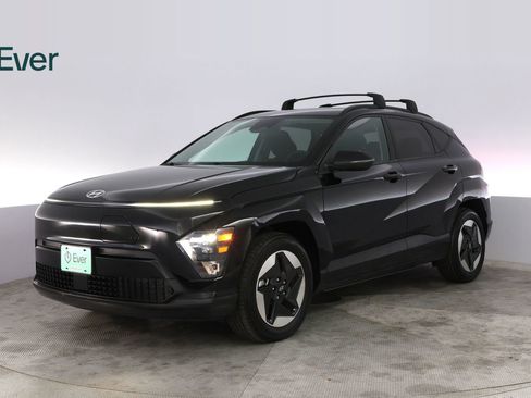 Used 2024 Hyundai Kona SEL FWD image 2