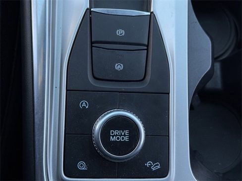 Used 2020 Ford Explorer XLT w/ Equipment Group 202A image 21