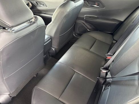 Used 2025 Toyota Prius XLE FWD image 6