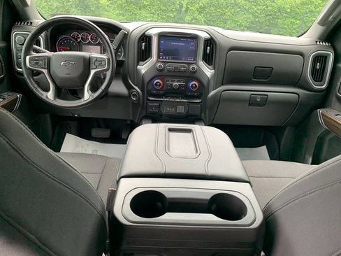 Used 2021 Chevrolet Silverado 1500 LT Trail Boss w/ Bed Protection Package AWD/4WD image 16