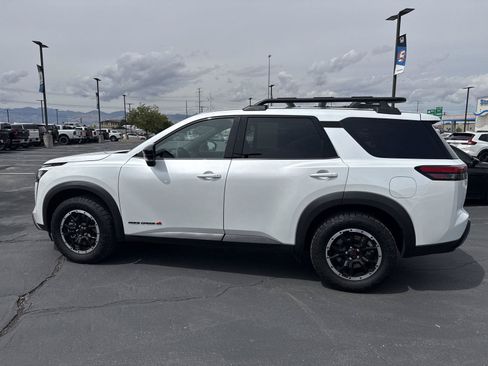Used 2026 Nissan Pathfinder Rock Creek AWD/4WD image 5