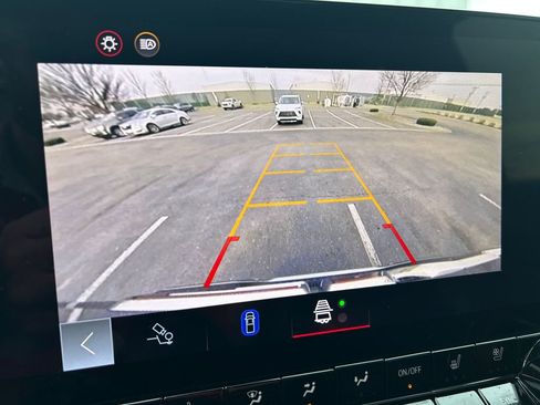 Certified 2024 GMC Canyon AT4X image 33