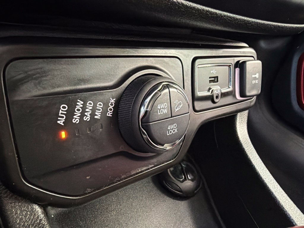 Used 2022 Jeep Renegade Trailhawk AWD/4WD image 9
