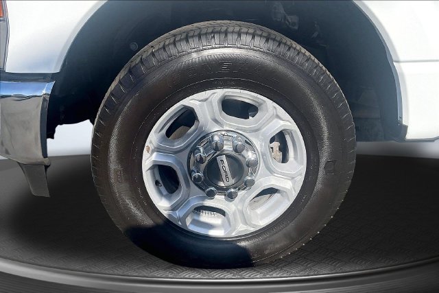 Used 2026 Ford F350 XLT RWD image 8
