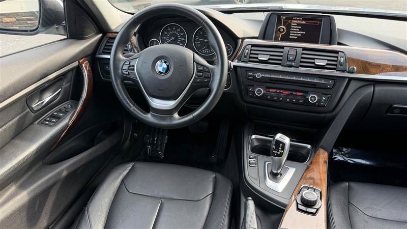 Used 2014 BMW 335i xDrive Sedan AWD/4WD image 18