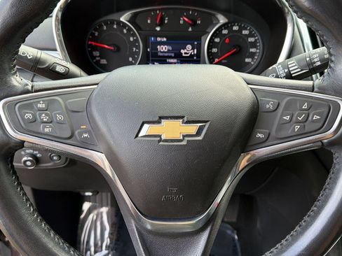 Used 2020 Chevrolet Equinox LT FWD image 11