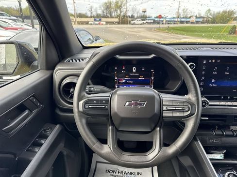 Used 2023 Chevrolet Colorado Trail Boss w/ Technology Package AWD/4WD image 14