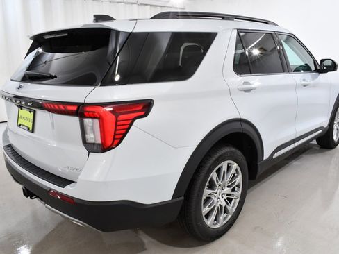 New 2025 Ford Explorer Active w/ Active Comfort Package image 11