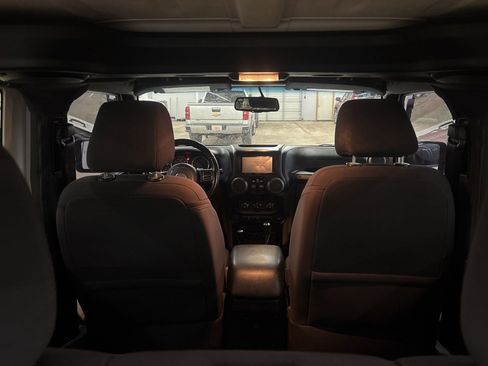 Used 2013 Jeep Wrangler Sport image 9