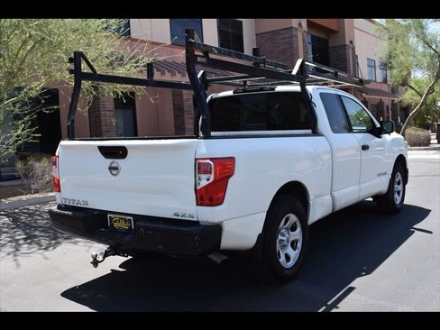 Used 2017 Nissan Titan S AWD/4WD image 7
