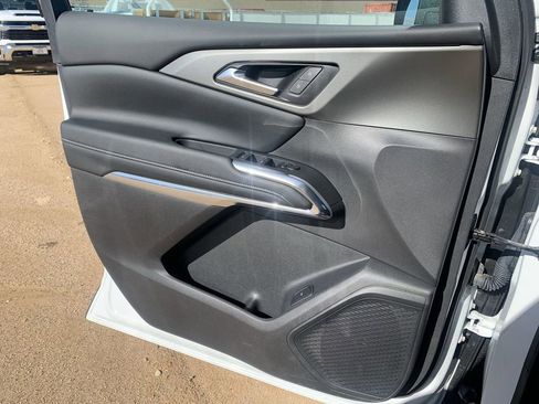 Certified 2025 Chevrolet Traverse LT w/ Midnight/Sport Edition image 21