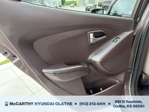 Used 2015 Hyundai Tucson GLS w/ Option Group 02 FWD image 21
