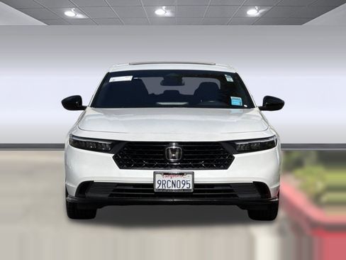 Used 2025 Honda Accord Sport image 5