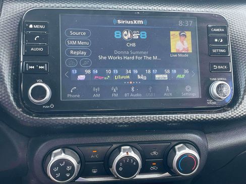 Used 2023 Nissan Kicks SV image 8