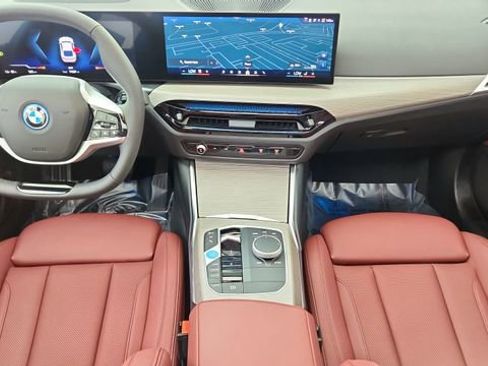 Used 2025 BMW i4 xDrive40i w/ Premium Package image 88