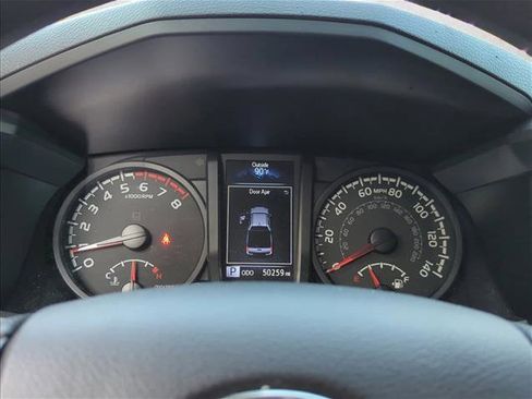 Used 2022 Toyota Tacoma SR w/ SR Convenience Package image 9