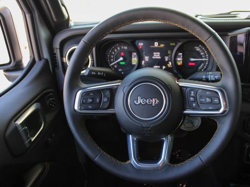 Used 2024 Jeep Wrangler Unlimited Sahara w/ Technology Group image 24