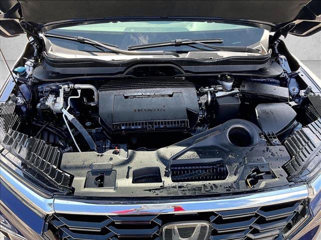 Used 2025 Honda Pilot Touring image 11