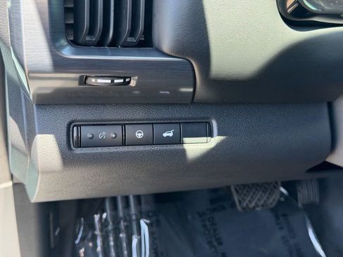 New 2026 Nissan Pathfinder SL FWD image 21