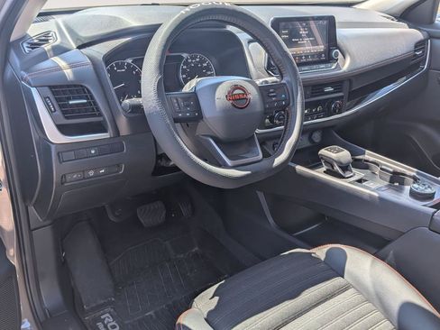 Used 2026 Nissan Rogue SV AWD/4WD image 10