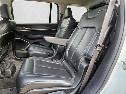 Used 2021 Jeep Grand Cherokee L Limited AWD/4WD image 14
