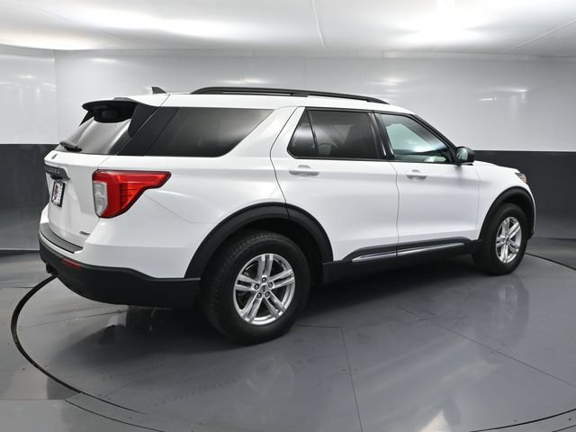 Used 2022 Ford Explorer XLT w/ Class IV Trailer Tow Package AWD/4WD image 4