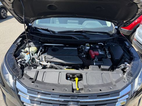 Used 2025 Nissan Rogue SV FWD image 33