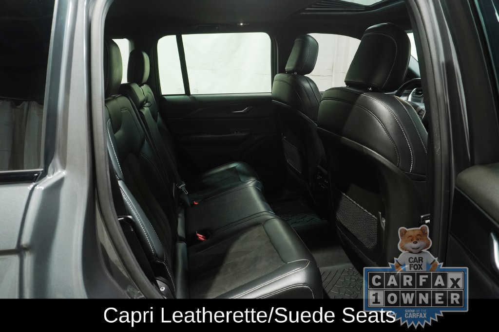 Used 2025 Jeep Grand Cherokee Altitude AWD/4WD image 17
