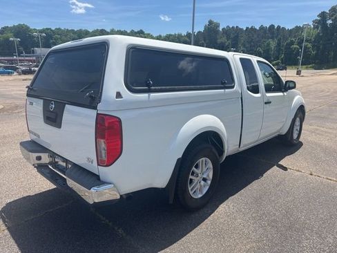 Used 2019 Nissan Frontier SV RWD image 4