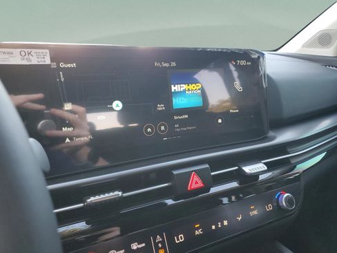New 2026 Kia Sportage SX FWD image 15
