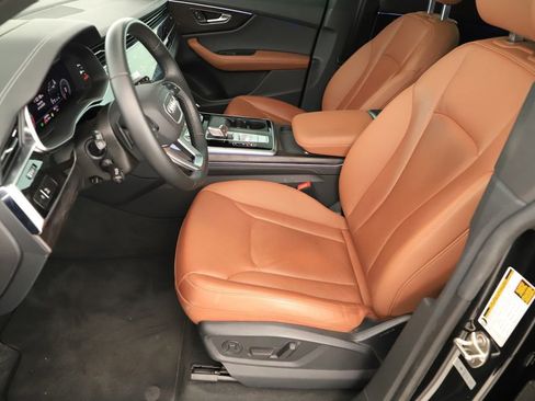 Used 2023 Audi Q8 Prestige w/ Prestige Package image 22