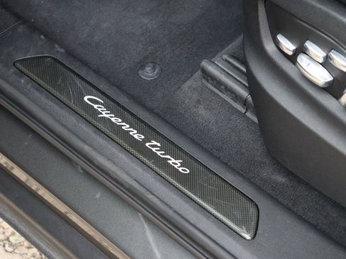 Used 2020 Porsche Cayenne Turbo image 54