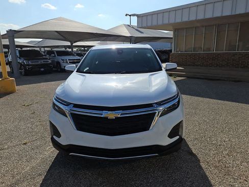 Used 2024 Chevrolet Equinox LT FWD image 3