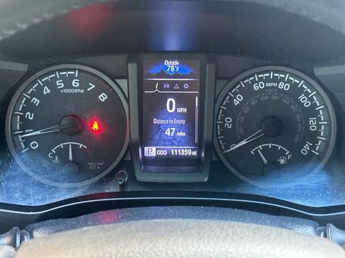 Used 2018 Toyota Tacoma TRD Sport RWD image 27