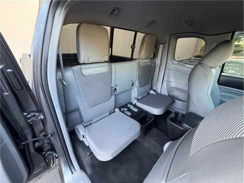 Used 2015 Toyota Tacoma PreRunner w/ TRD Sport Package RWD image 15