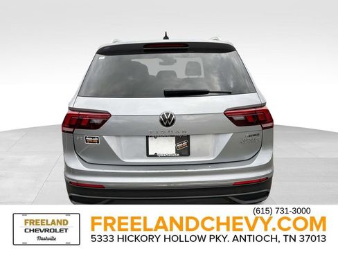 Used 2022 Volkswagen Tiguan SE image 4