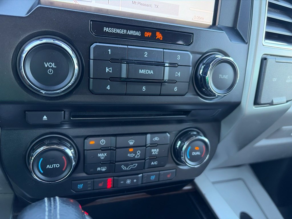 Used 2017 Ford F150 Lariat RWD image 26