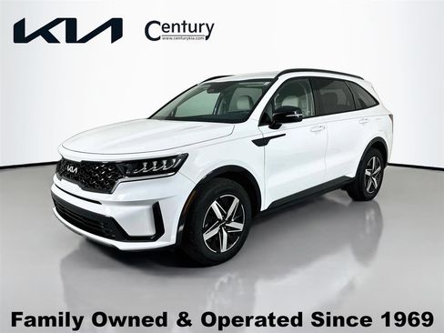 Certified 2023 Kia Sorento S image 1