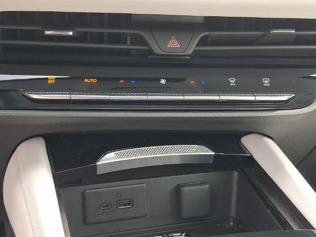 Used 2024 Buick Envision Avenir AWD/4WD image 15