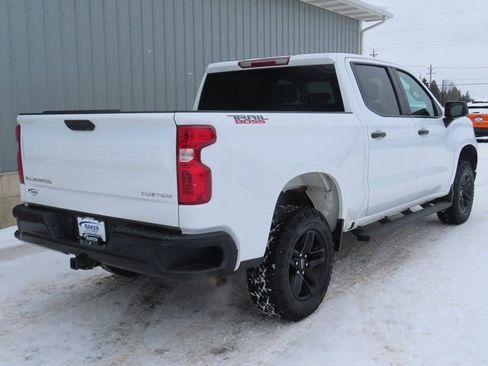 Used 2022 Chevrolet Silverado 1500 Custom Trail Boss image 3