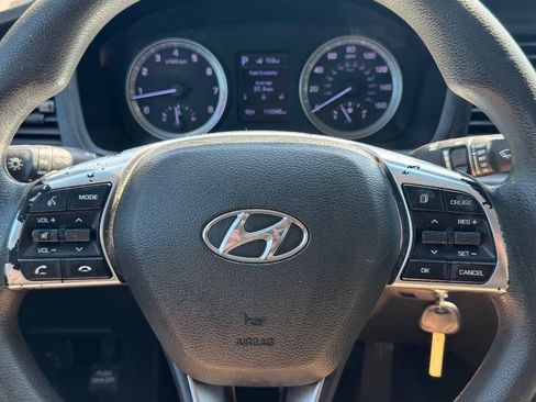Used 2018 Hyundai Sonata SE FWD image 17
