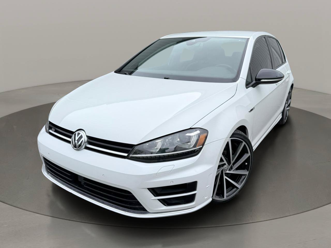 Used 2017 Volkswagen Golf R 4-Door AWD/4WD image 1